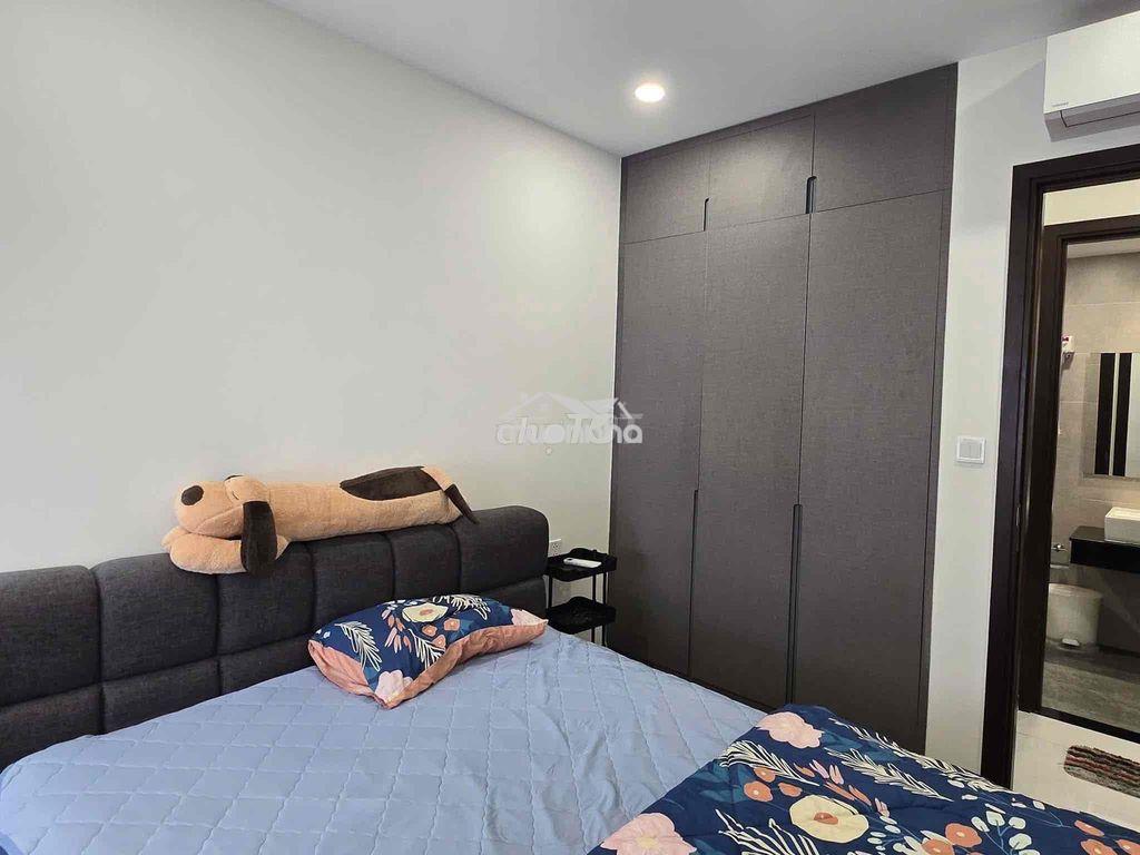 Cho thuê căn hộ full nội thất c-sky view - 3