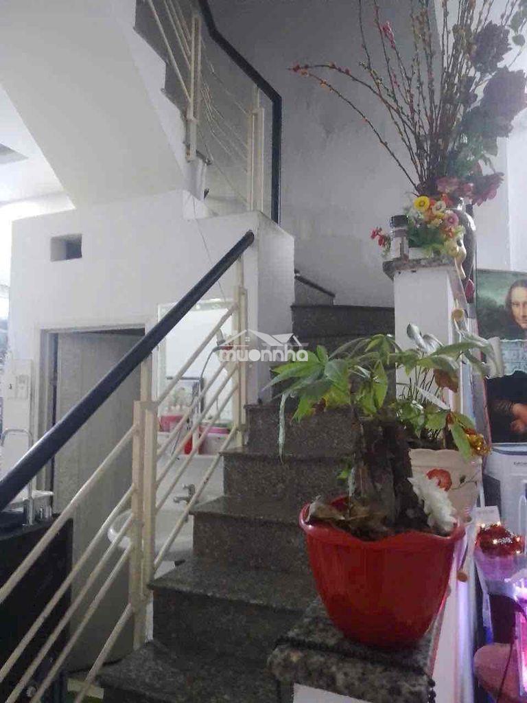 Chính chủ cho thuê 681/12/ âu cơ - 3