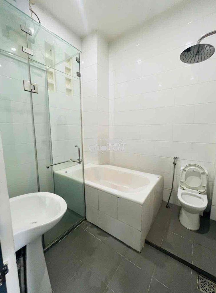 🏠Nhà 2 lầu xây ở kiên cố - đường b12 kdc hưng phú - giá: 5.x tỷ - 3