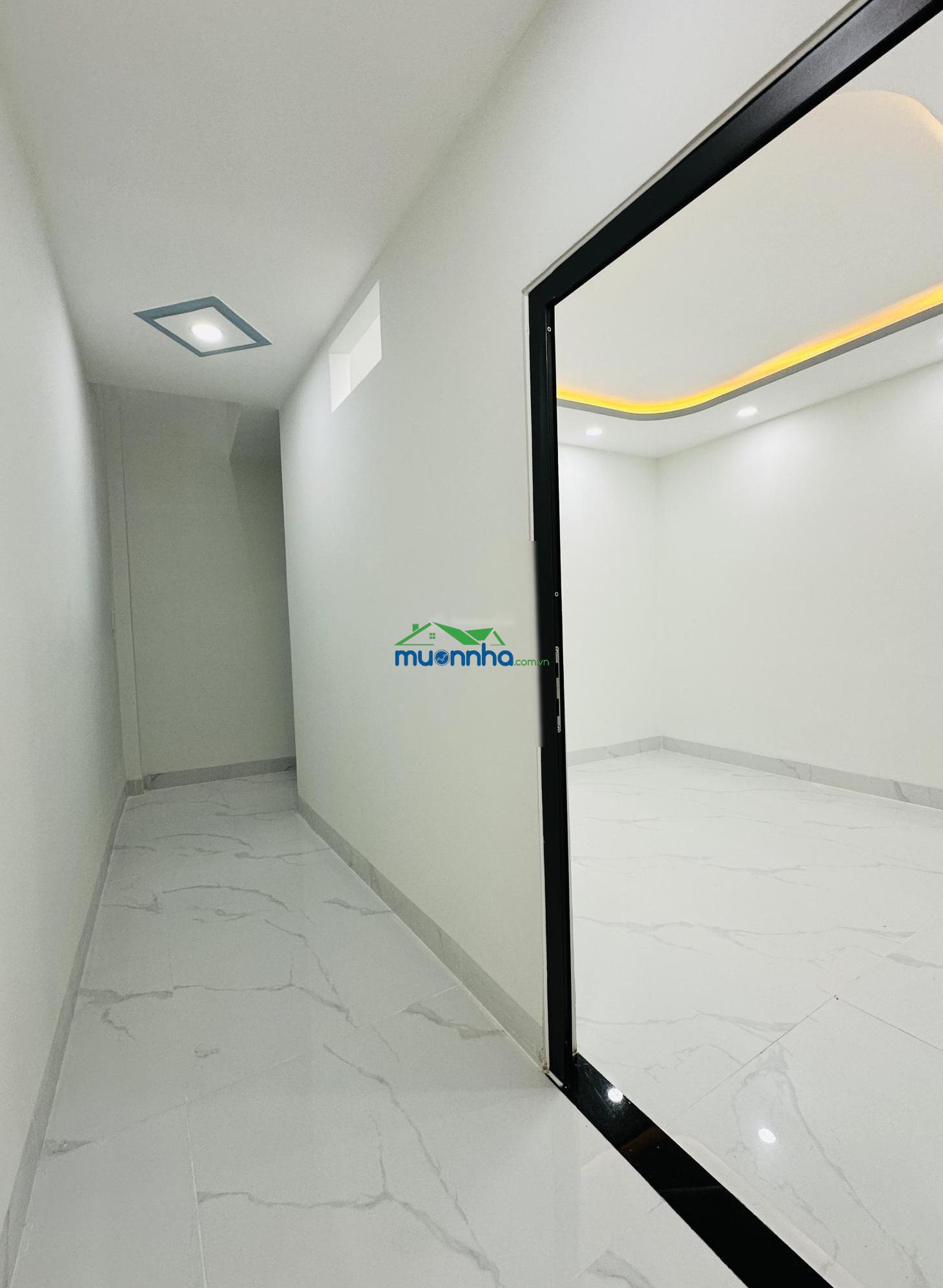 Nhà mới xây luỹ bán bích - hẻm lớn - 4,4x11,5m - 3 phòng ngủ - có pn dưới trệt cho người già - 2