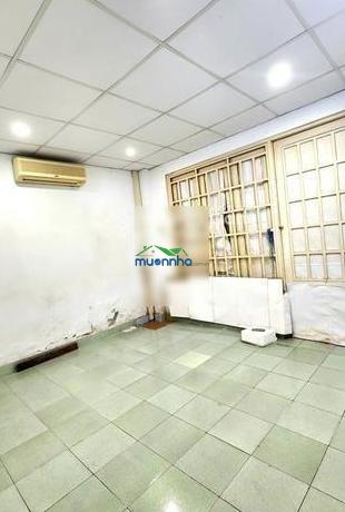 Hẻm 2 xe hơi né - gần bv gia định - gần đh văn lang! bán nc4 nguyễn xí (3,6x14,5m). phù hợp xây mới - 2