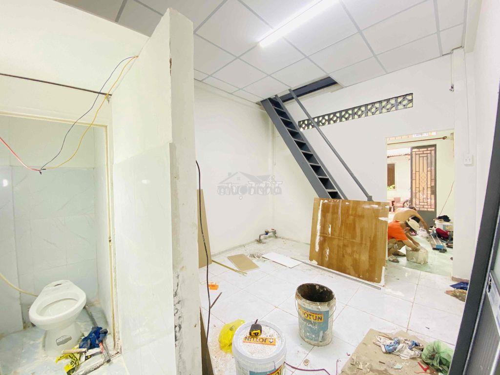 Cho thuê nhà 2 phòng ngủ ban công cửa sổ trung tâm tân bình -bảy hiền - 4