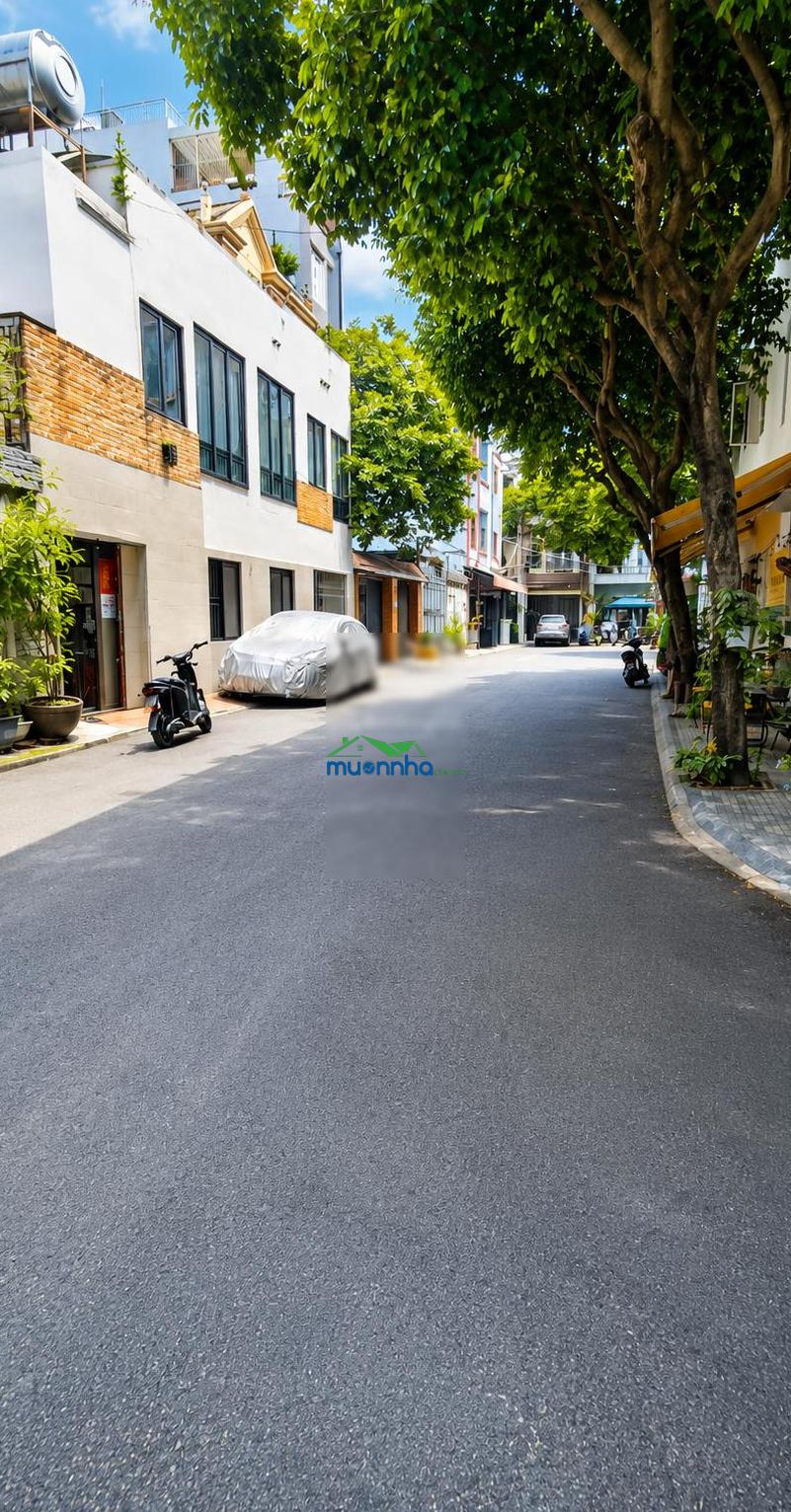 Tuyệt chủng gần emart phạm văn đồng 4x17.5m, hẻm 12m xe hơi tránh nhau nhà 5 tầng btct, 10 tỷ