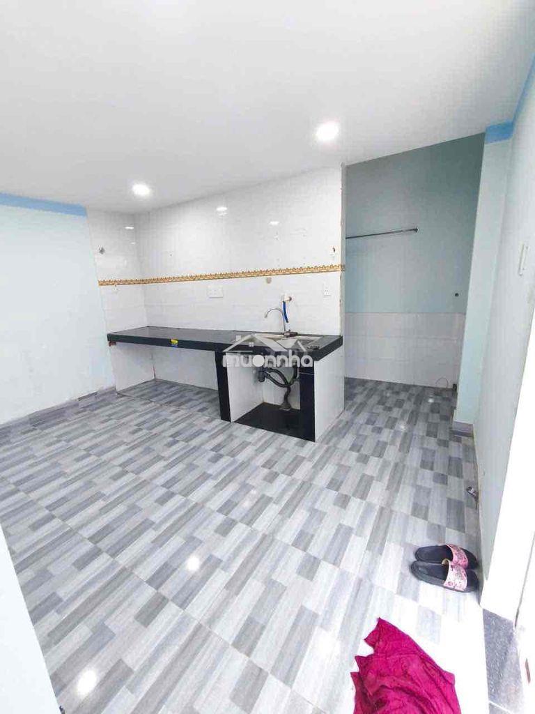 Cho thuê nhà 1/ liên ấp 26 vla trống suốt gác lửng phù hợp làm nghề - 2