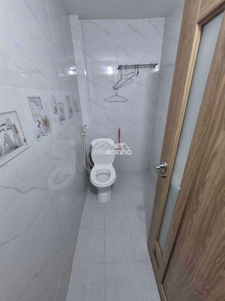Cho thuê nhà 4x10m 1 lầu 2 pn y hình hẻm lê trọng tấn  - 4
