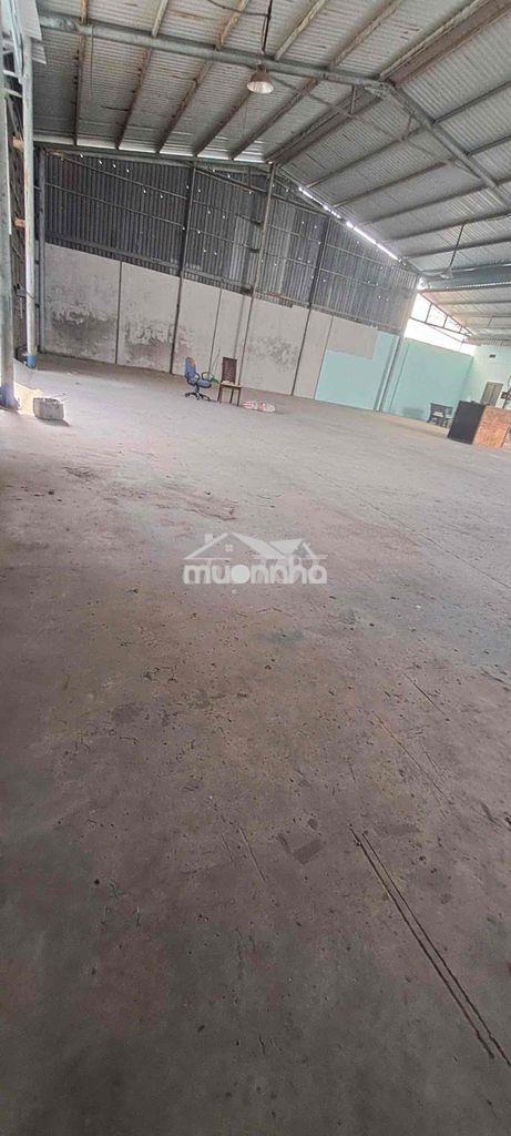 Cho thuê kho - xưởng dĩ an 600m giá 20triêu đường xe cont - 2