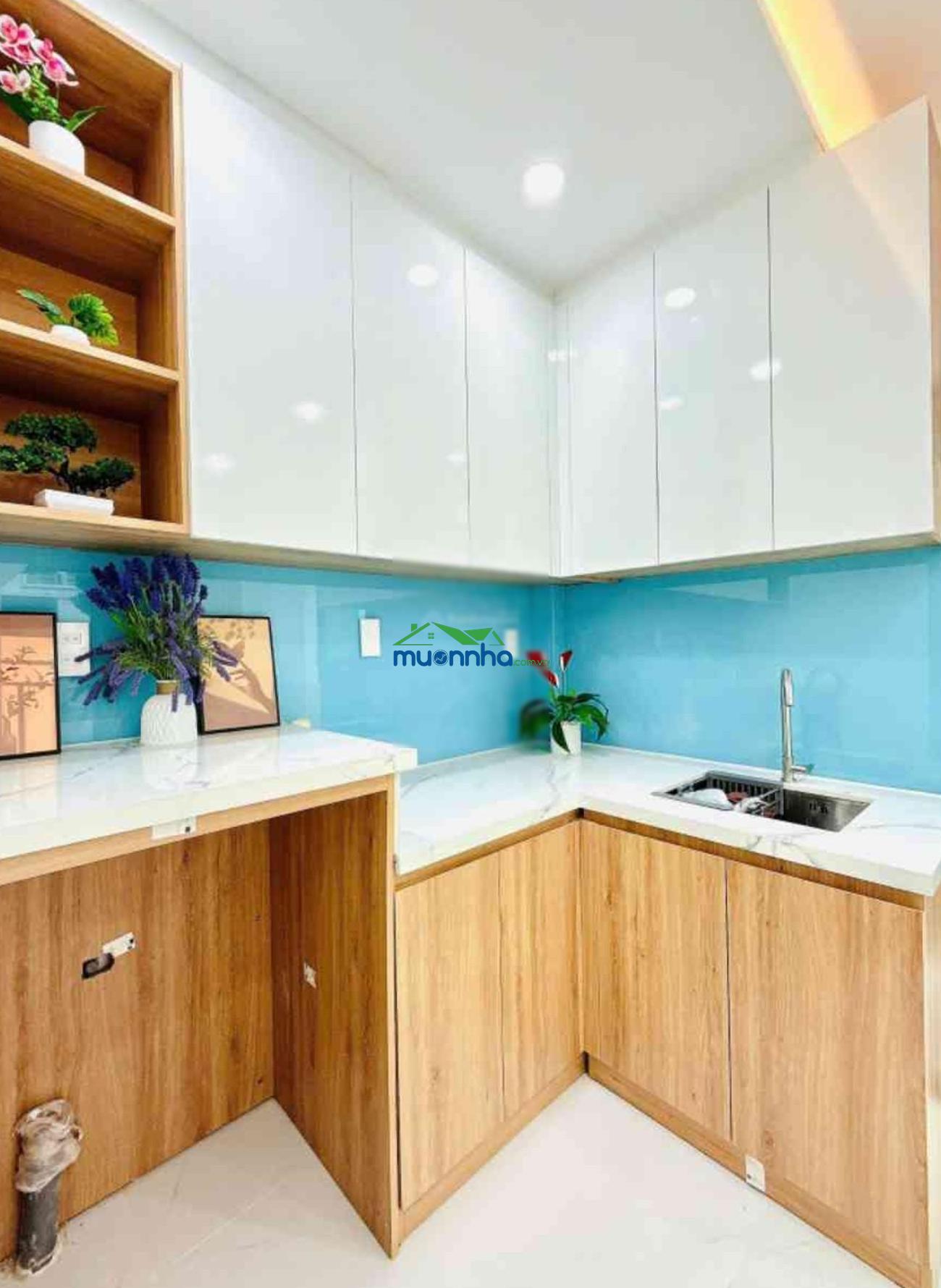 Chỉ 2tỷ8, nhà 3 tầng, khu vip, phường 3, quận 8