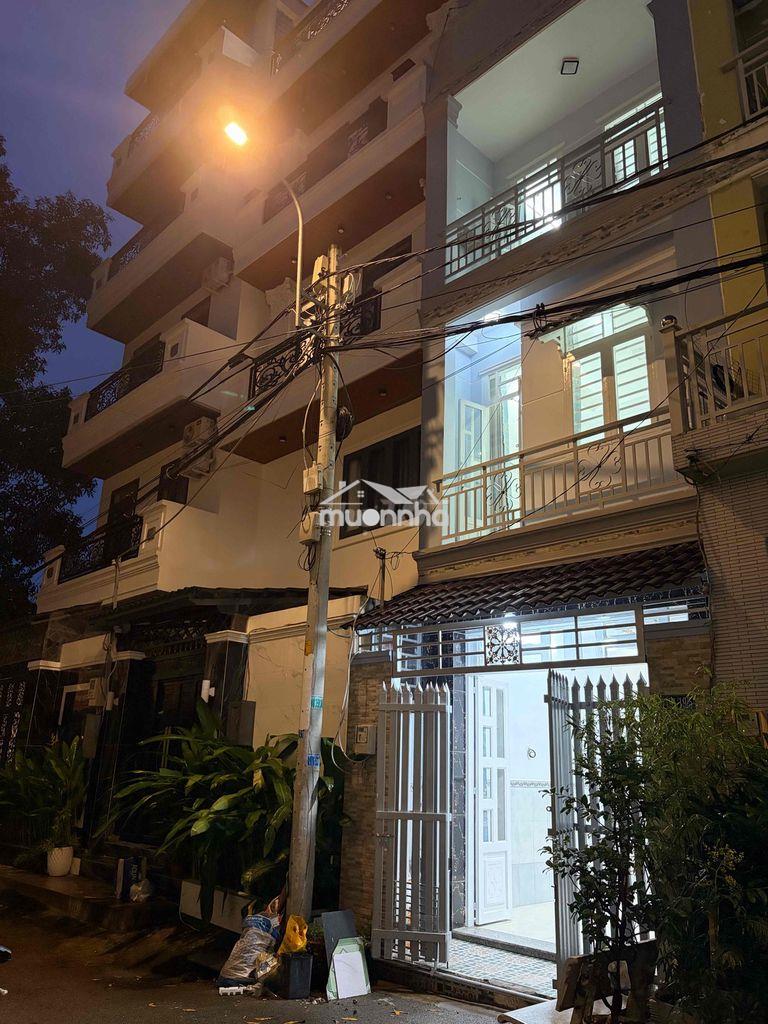 Nhà mới 4 phòng 8 triệu 3.4x10.5m hẻm ô tô gần bệnh viện nhà bè