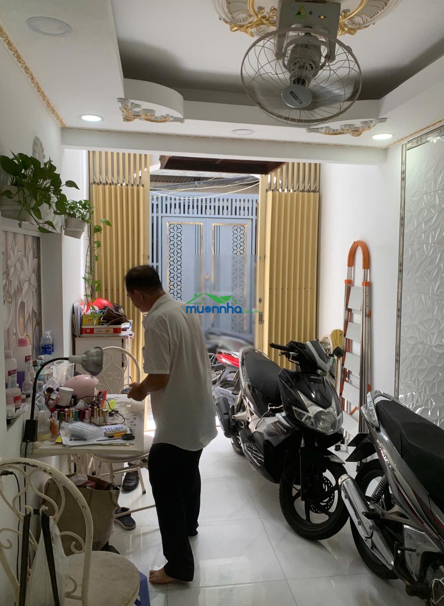 Bán nhà mới 4 tầng đúc do kts thiết kế, dt19m²(nở hậu 3,7m) 3,89 tỷ tại lê đại hành, p 7, q11.