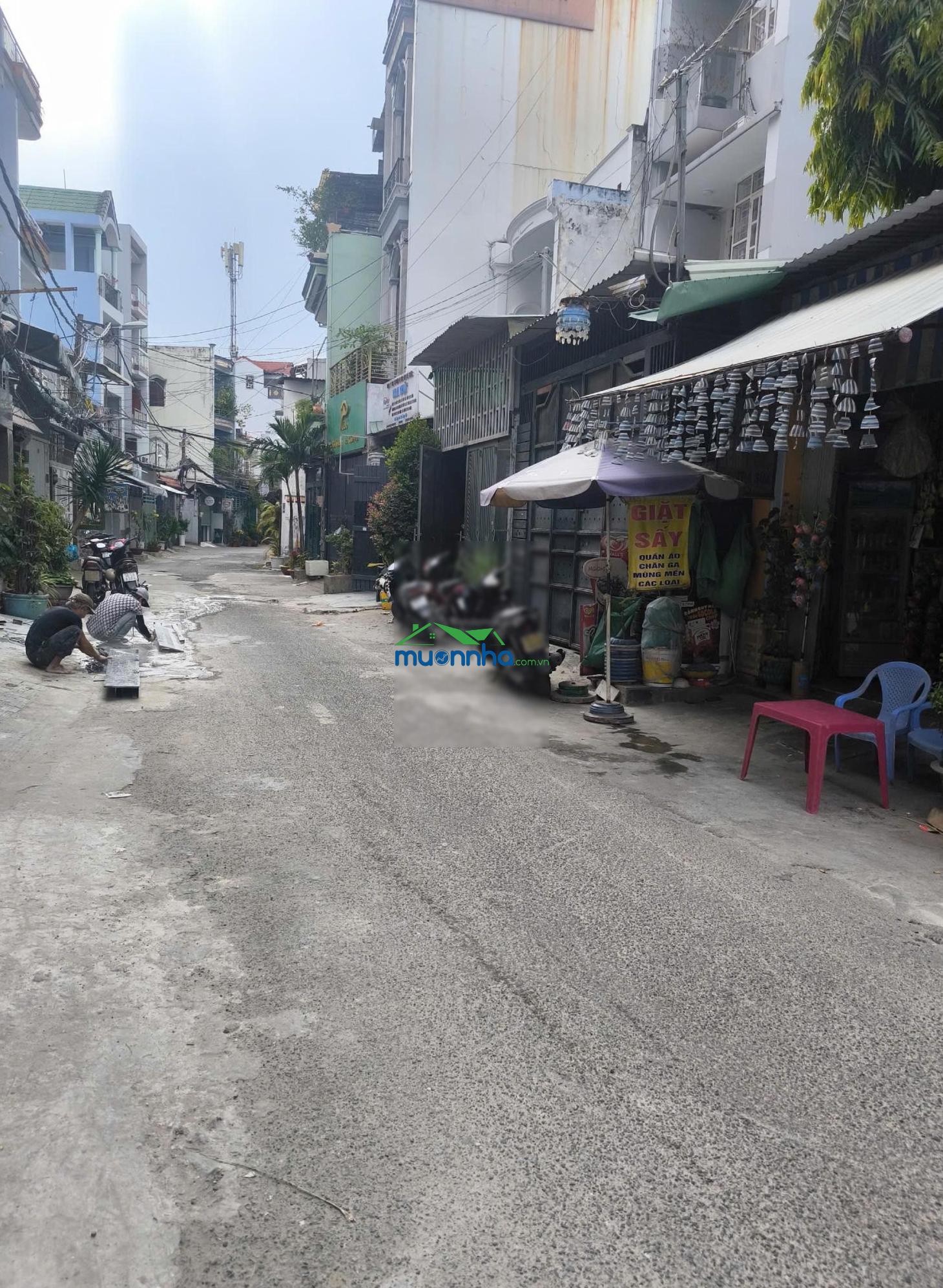 Nhà 4 tầng dt: 5x20m vuông vức cách mt trần bá giao 20m hxh đậu cửa dct: 20tr/th tương lai tăng giá - 3