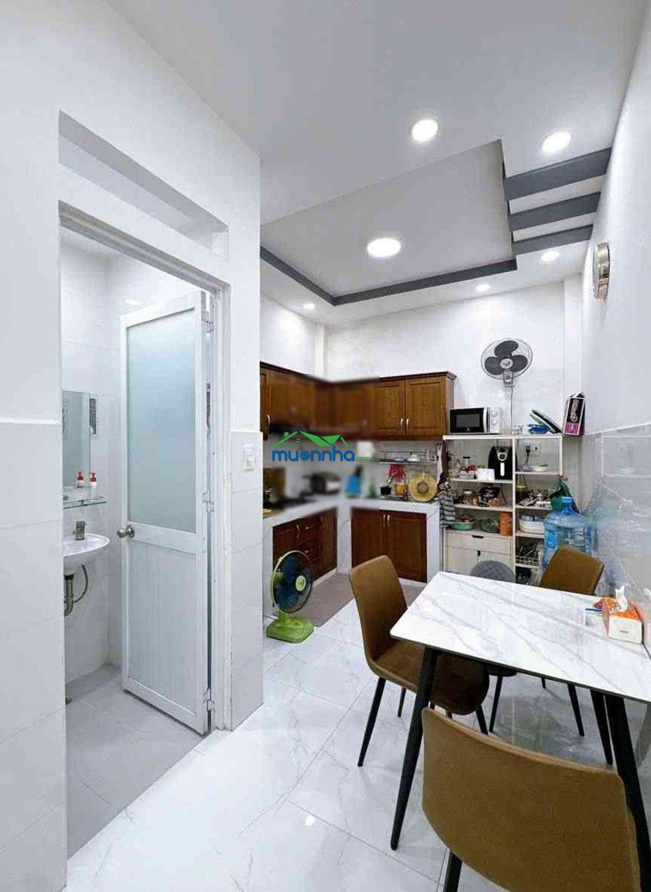 Nhà mới 4 tầng btct sát mặt tiền nguyễn thị nhỏ quận 5 nhỉnh 6 tỷ diện tích: (3.1x10m). - 2