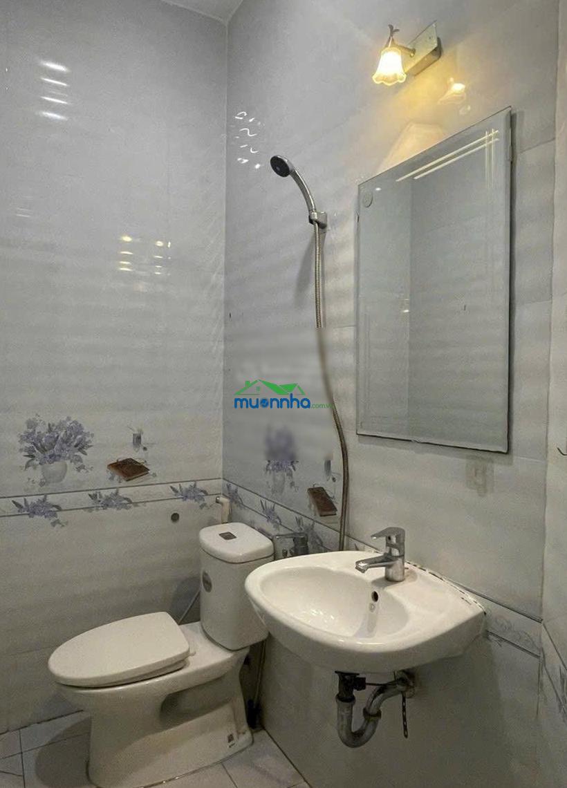 Chủ hạ còn 5,7 tỷ. nhà hẻm xe hơi 20m ra mt tôn thất thuyết, q4. 34,7m², 4 tầng, 5pn, 4wc - 3