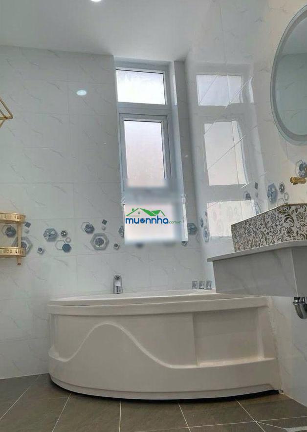 Nhà phường thảo điền dt: 7,3m x 14m - xây 3 tầng - bán 16 tỷ - 2