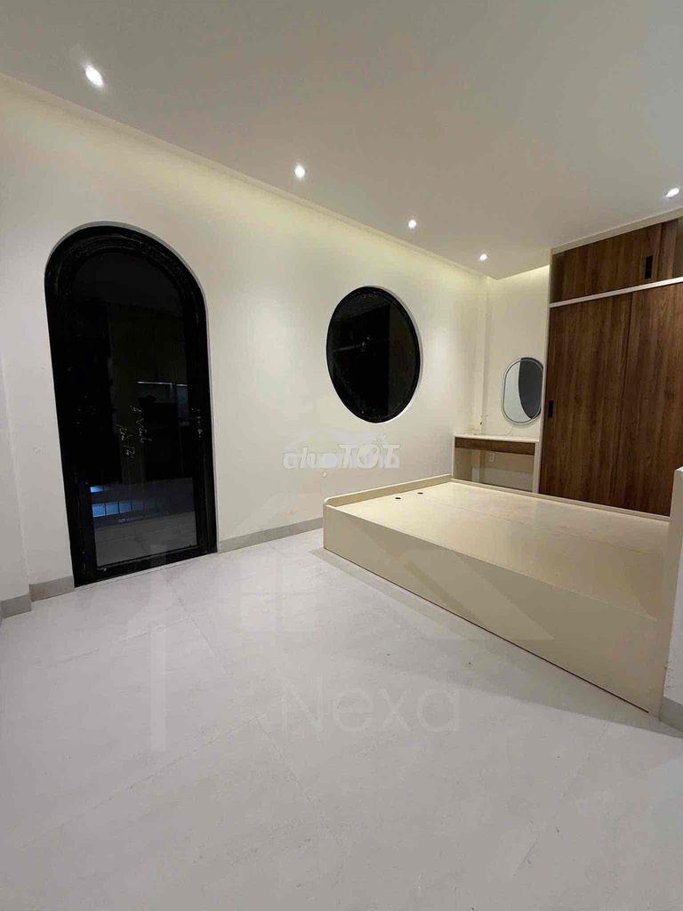Phòng full nội thất ngây cầu gạch ong - him lam