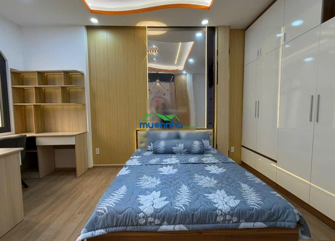 Nhà đẹp diện tích khủng 4x18 trệt 2lầu 5pn hẻm xe hơi giá rẻ bèo sát tân bình trường chinh nhà gat3