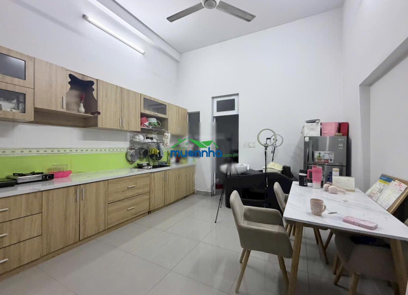 Nhà đẹp ở liền 2pn. dt: 4 x 14m xe hơi tới nhà chỉ với 5.5 tỷ tl mạnh - 2