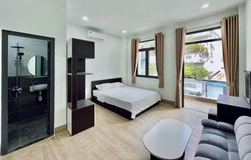 Cho thuê căn hộ ban công lớn, khu vực yên tĩnh, nguyễn trung trực, quận bình thạnh