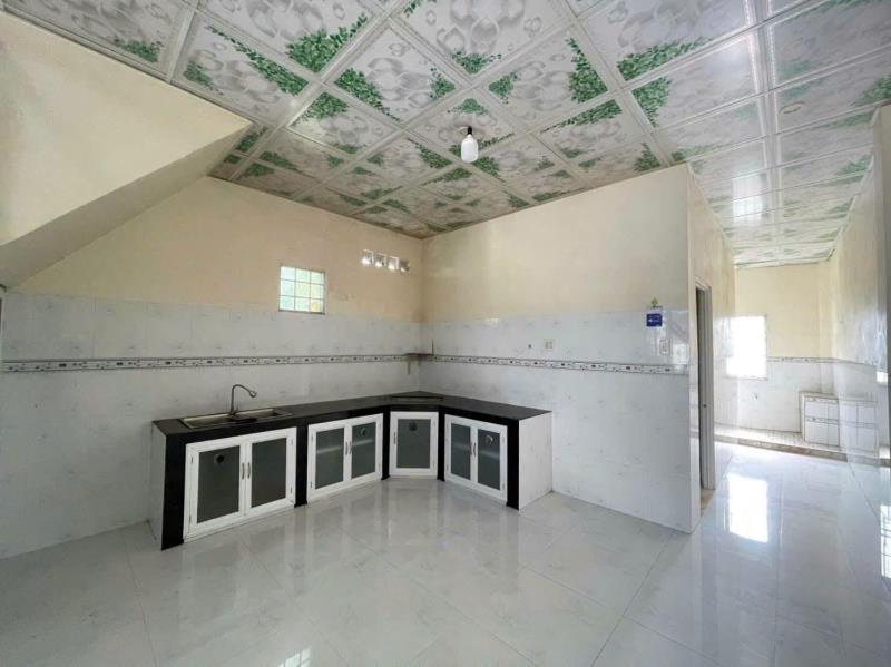 Chỉ với 950 triệu sở hữu ngay căn nhà đường oto ở bà điểm 4 hóc môn dt 84m2 sổ hồng riêng sẵn. - 3