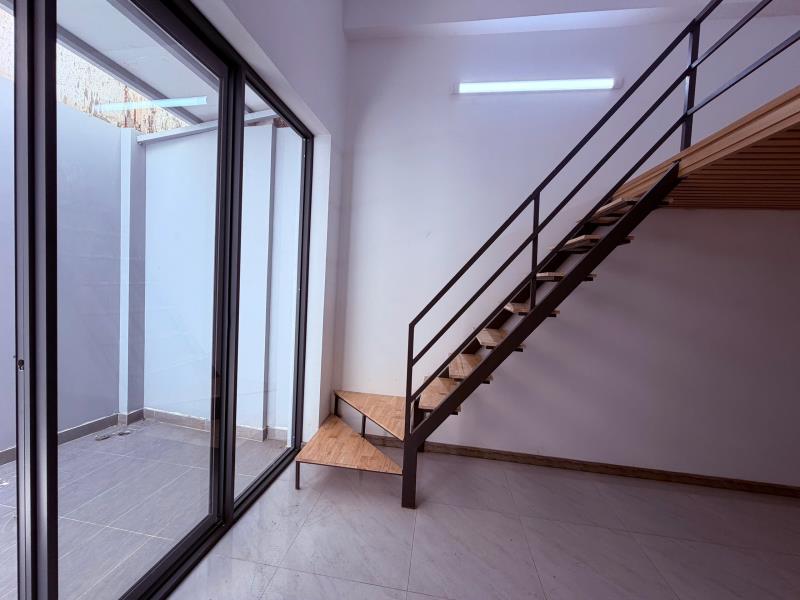 Cho thuê căn hộ full nội thất gần đại học văn lang - 4