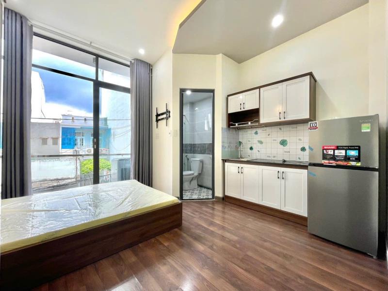 Cho thuê căn hộ có ban công, gần đại học ngoại thương - d5, quận bình thạnh