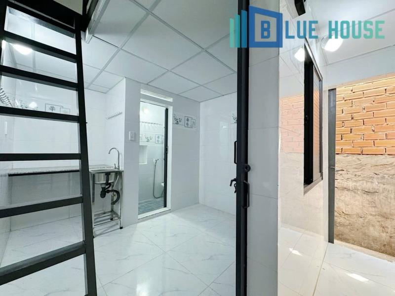 Phòng trọ gác cao 2m gần đầm sơn và cao đẳng và bùng binh phú luân