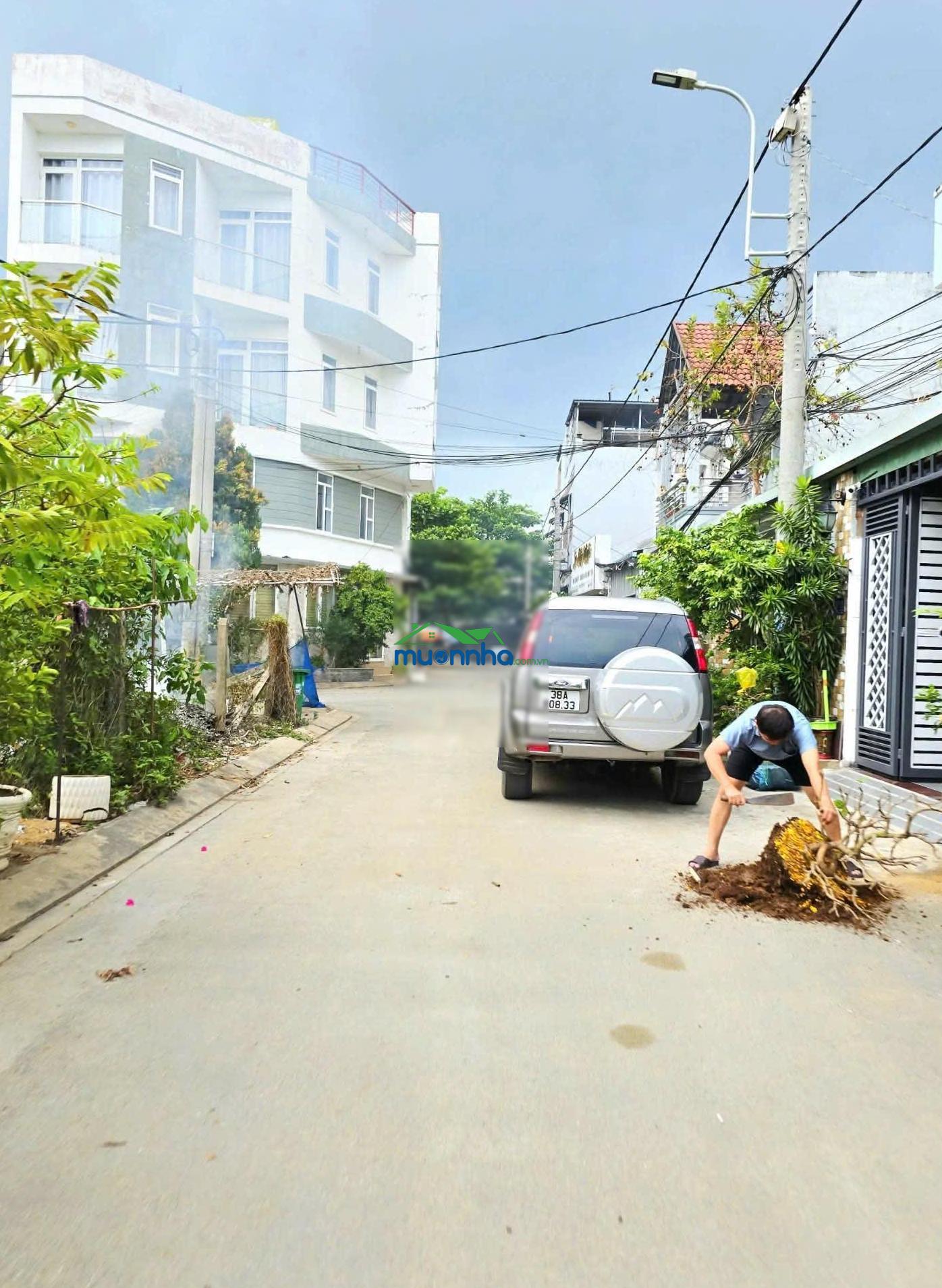 Nhà phố dtsd: 112m hoàn công đủ đường ô tô gần uỷ ban p.long trường. - 3