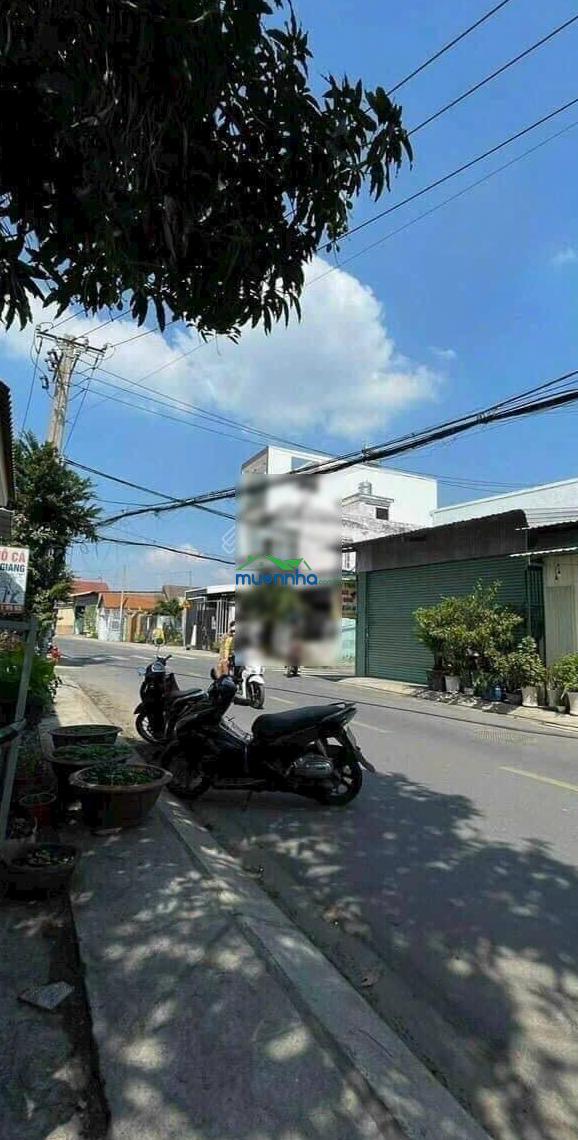 Gđ cần bán nhà mặt tiền 610m2 giá 16tỷ kế bên chợ xuân thới thượng, hm