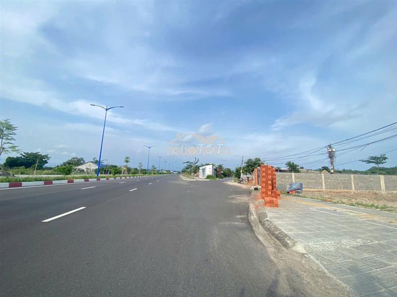 Bán 2 lô ngay sát đường ven biển 42m chạy vào, cách biển phước hải 1km