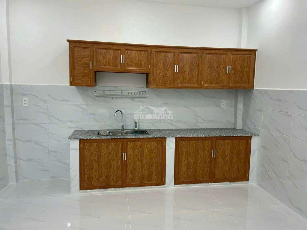Cho thuê nhà nguyên căn đường số vĩnh hội, quận 4 - 3
