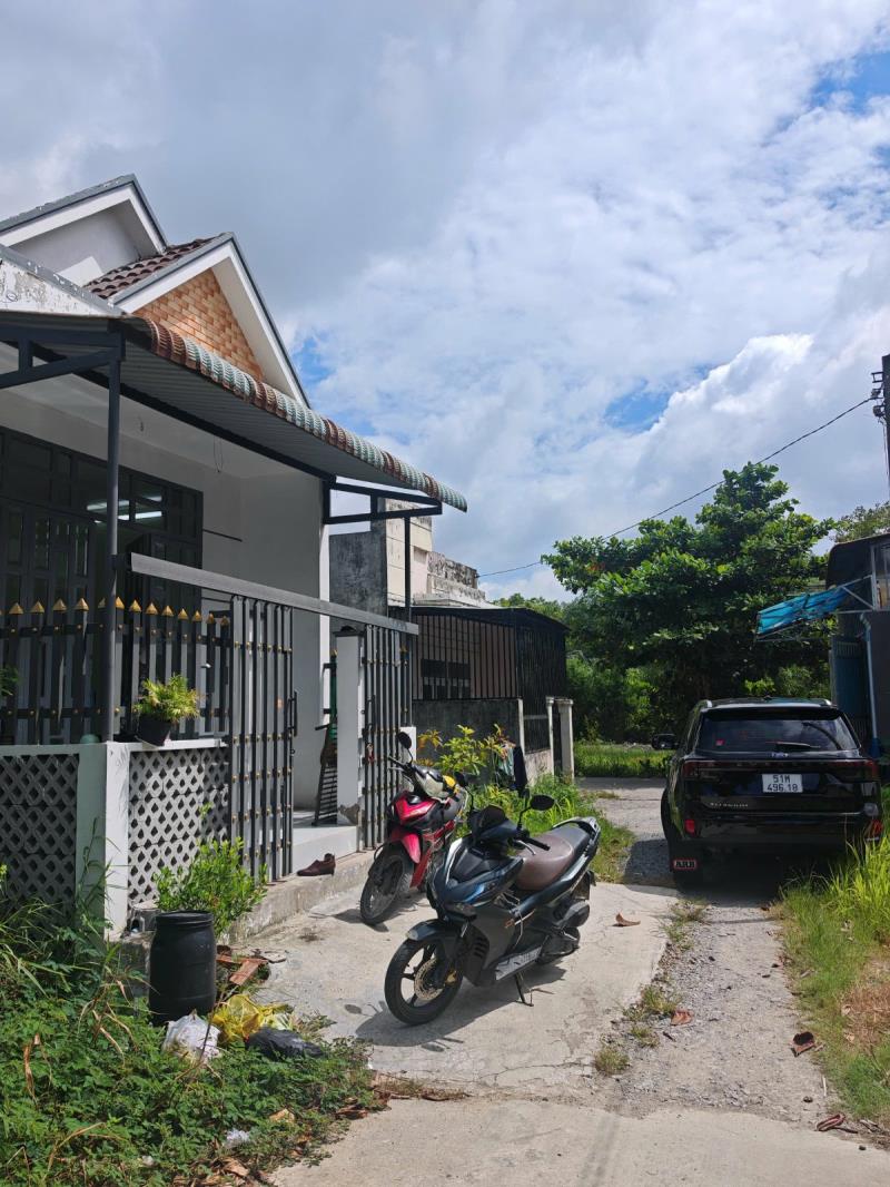 Nhà shr chính chủ 5x20m - giá chốt 1ty1
