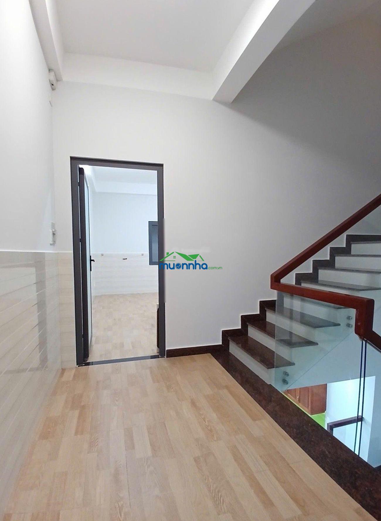 Nhà gò dầu, hxh 4m, gần chợ trường học. 4 tầng - 3