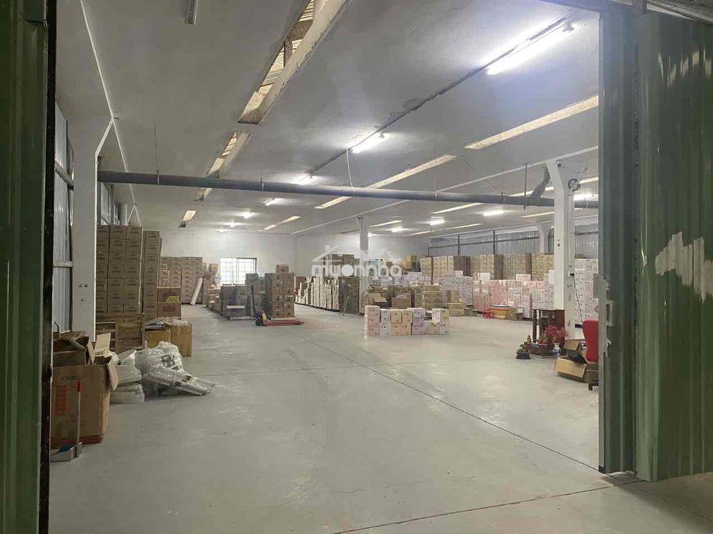 Cho thuê kho tân phú 330 m2 - 2