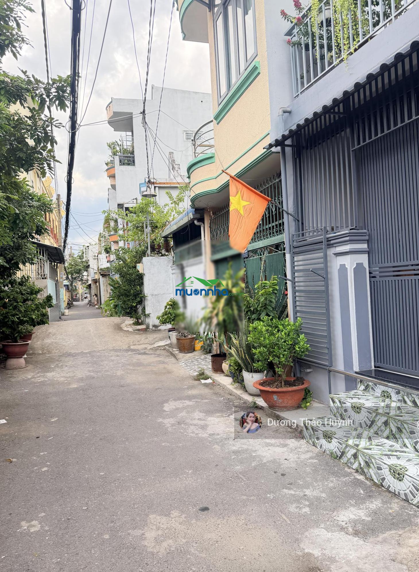 Chỉ 3 tỷ hơn - bán nhà ngay trung tâm thủ đức 43m2(4x10m) sát ngay mặt tiền có tl tốt - đường oto - 3