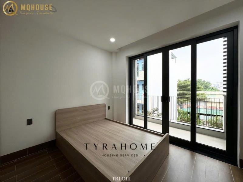 Khai trương căn hộ ban công cách đh văn lang 300m_full nội thất - 2