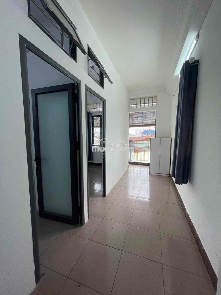Căn hộ 2pn 2 máy lạnh rộng 45m2 ban công p26 bt