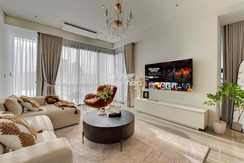 Cần cho thuê căn hộ hùng vương plaza 2pn2wc ,nhà đẹp
