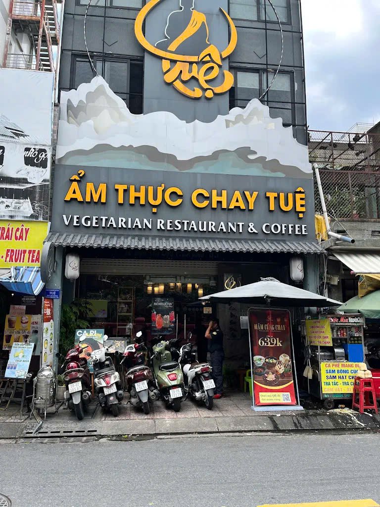 Cho thuê nhà mặt tiền đường mai thị lựu, phường tân định, quận 1 - 3