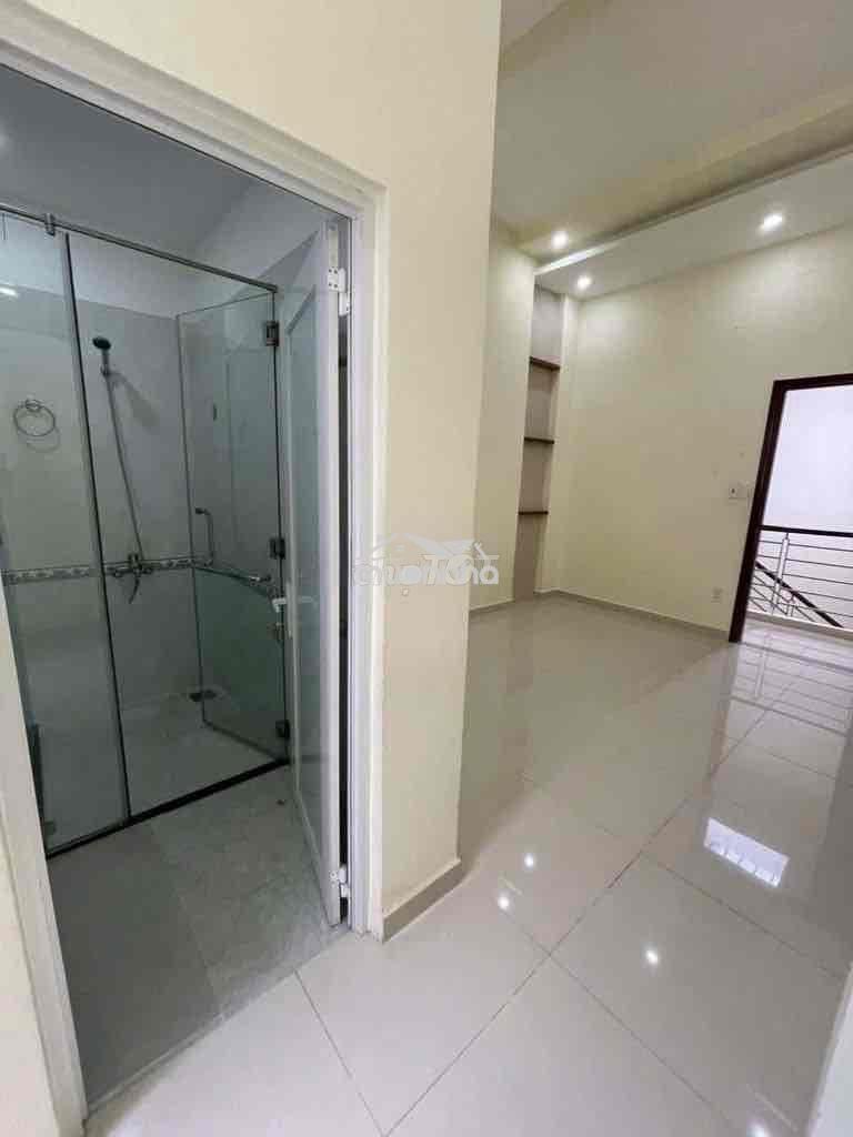 Nhà 1 trệt 2 lầu 3pn 3wc hẻm xe hơi huỳnh tấn phát,phú thuận