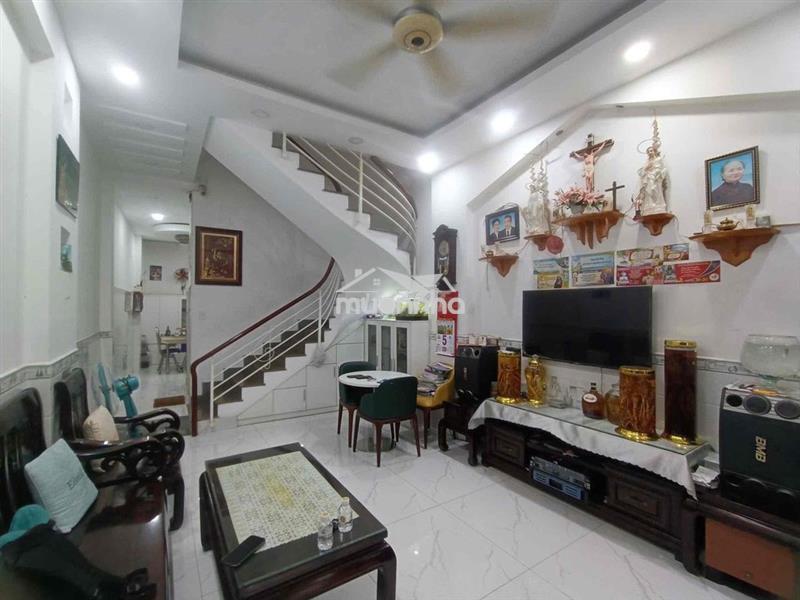 Hẻm ô tô nguyễn thái sơn- gần bv 175- đh công nghiệp- 3 tầng