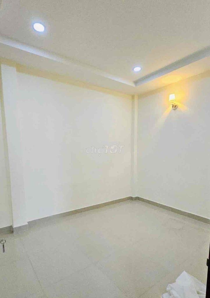 Nhà rộng thoáng, 58m2, 1 trệt 1 lửng, sân để xe thoải mái ở và lv ok - 2