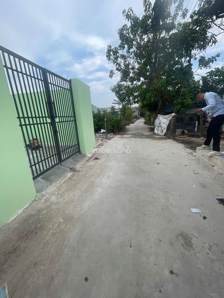 Bán nhà sổ hồng riêng 3 phòng ngủ, đường trước nhà 3,5m sau mở rộng 8m - 4