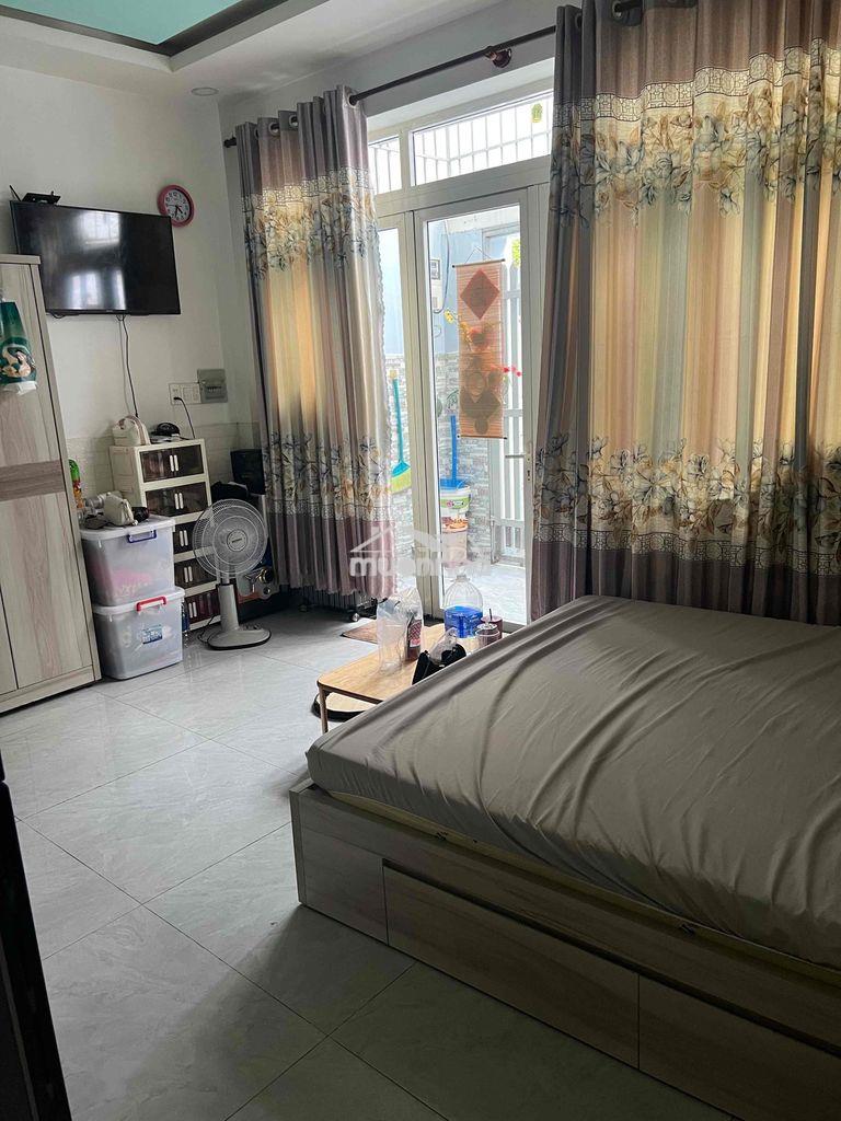 Nhà chính chủ. có sẵn hợp đồng thuê 20tr 1 tháng