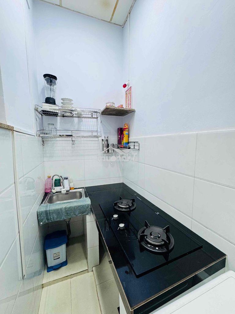 Cho thuê nhà nguyên căn quận 5 - cách mặt tiền 6m - full nội thất - 4