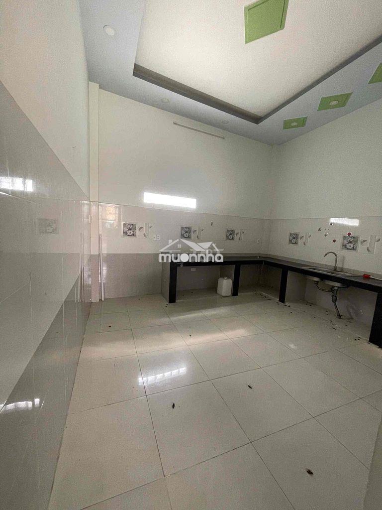 Chính chủ cho thuê nhà đường tân hương 4.5x15m đúc 4 tấm 4pn mới - 2
