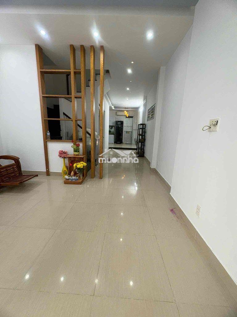 Nhà bán khu phạm văn hai liền kề cmt8 hxh vào sát nhà khu đẹp - 3