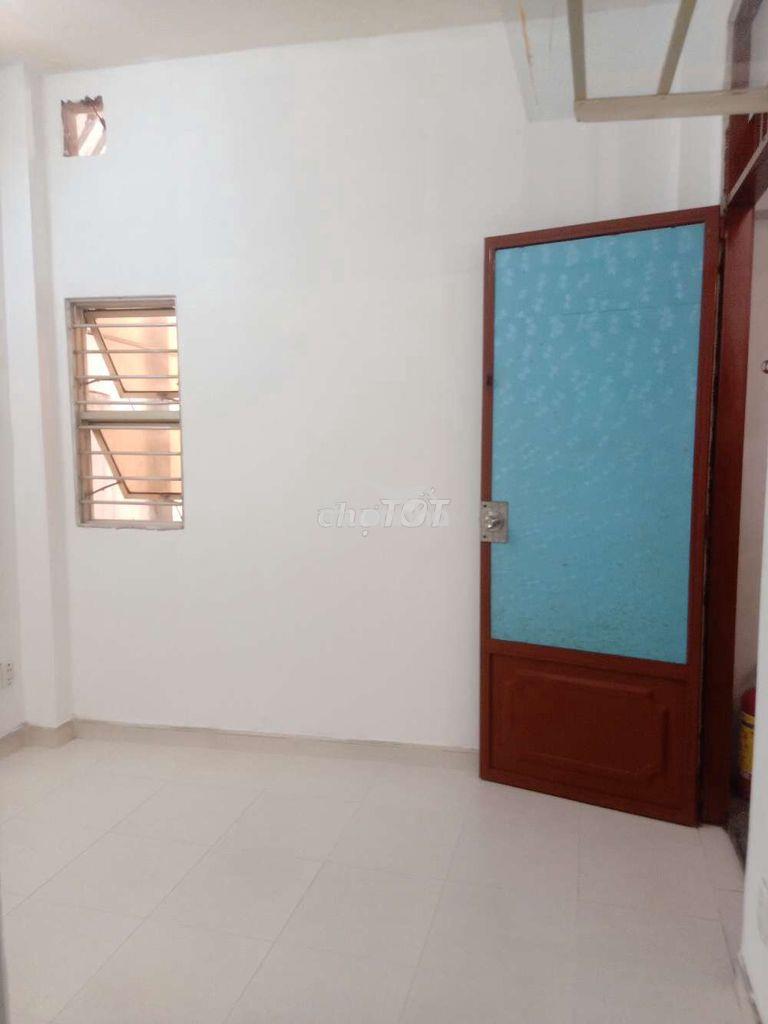 Phòng trọ 12m2 trần văn đang phường 11 quận 3 tp hcm 