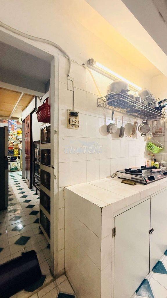 Giảm 3 tỉ, cần bán nhà 230m2, hẻm 6m tvđ q3 để trả nợ ngân hàng - 4