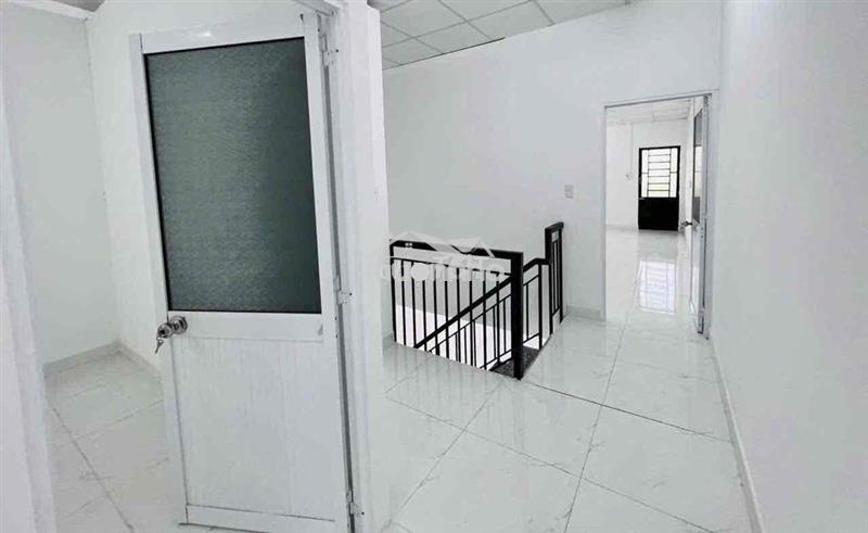 Trường thọ - nhà 2 tầng hẻm xe hơi- diện tích lớn - giá chỉ nhỉnh 6đ
