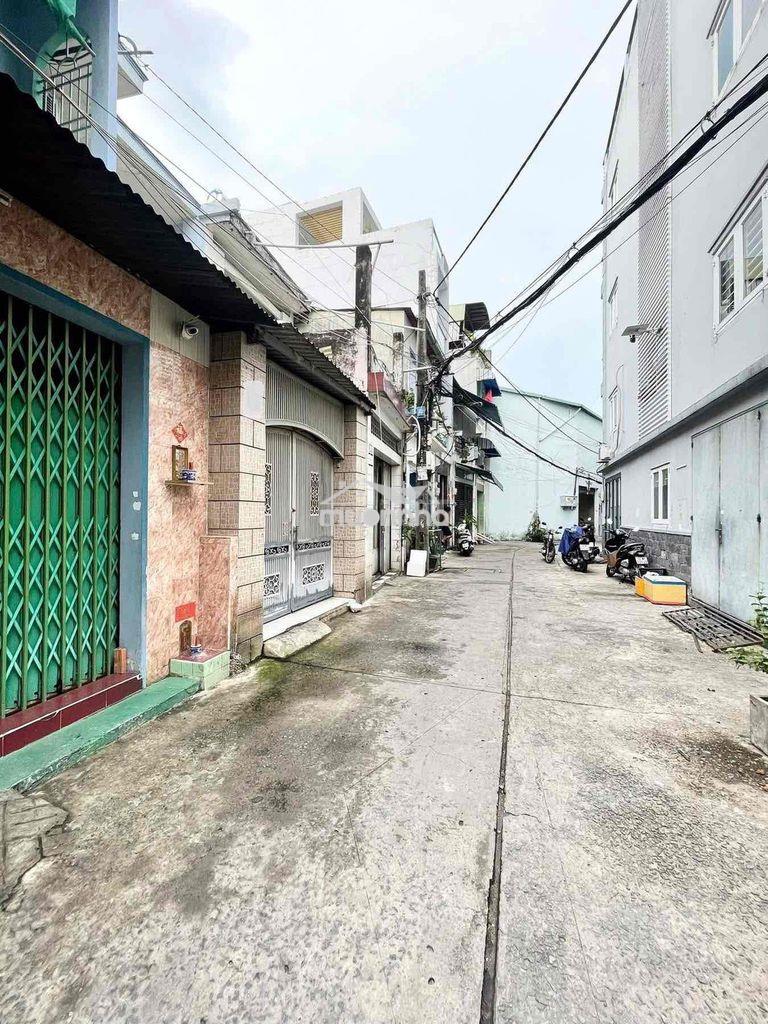 Sát bình thới, lê đại hành quận 11, 56m2, 3 tầng, nở hậu 5,6m, dài 15m