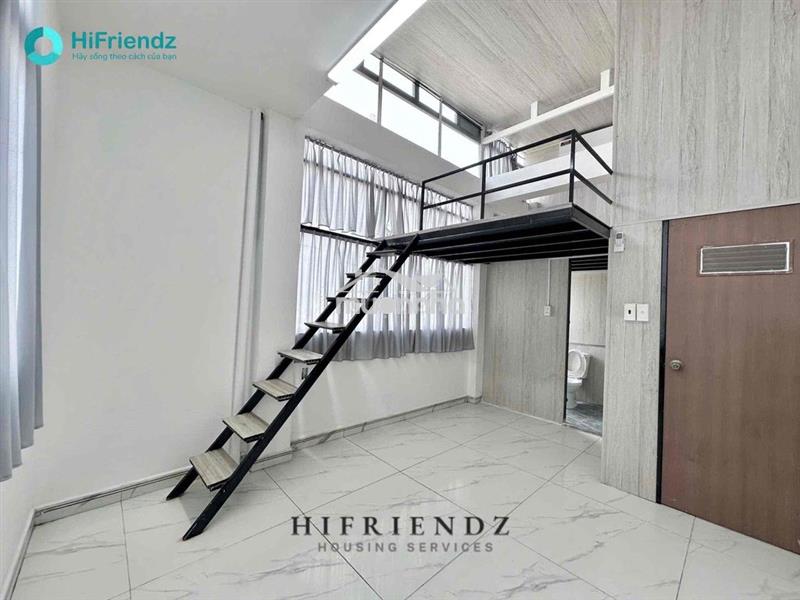 Duplex cửa sổ trời phòng rộng gác cao tại ba đình quận 8